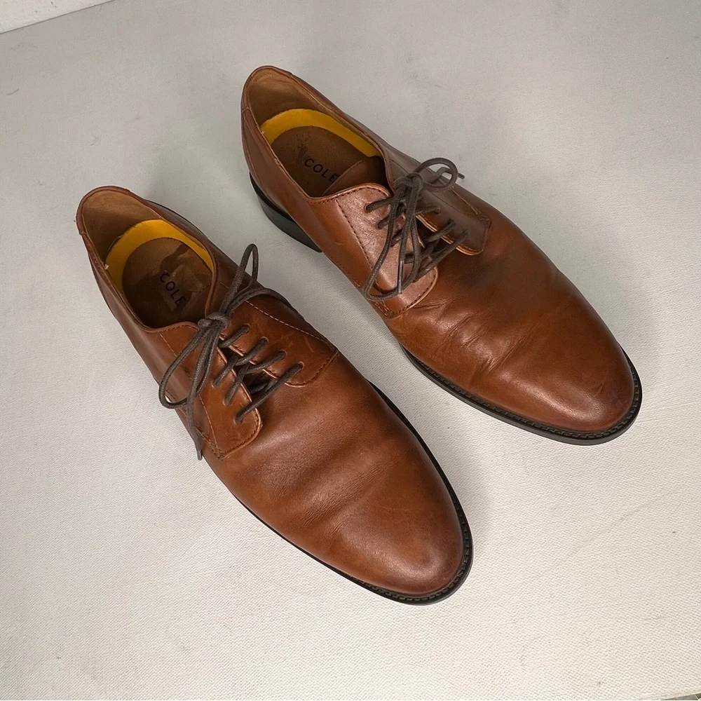 Cole Haan Hawthorne Oxford lace up British tan shoe